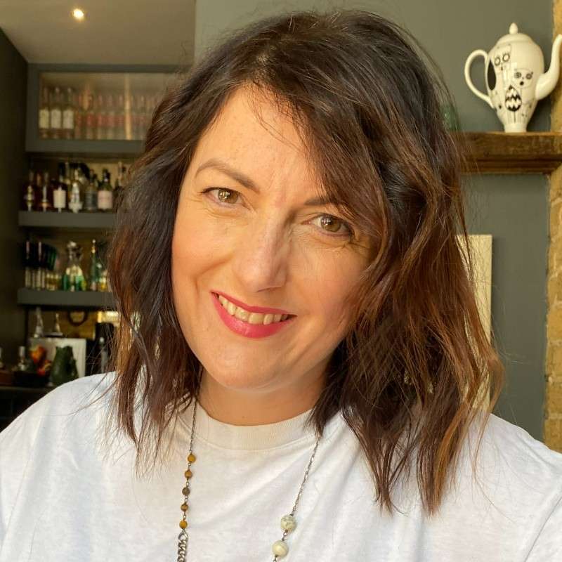 Niki Hunter of The Splendid Collective, former client of Inner Ear for branded content creation, features and documentary podcast production.